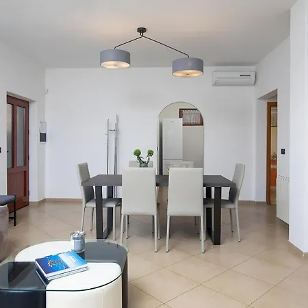 Zuccon بيت للعطل *