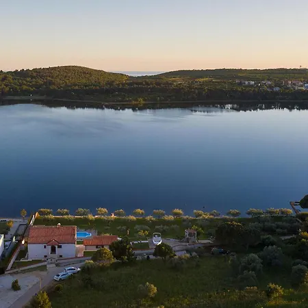 بيت للعطل Zuccon بولا