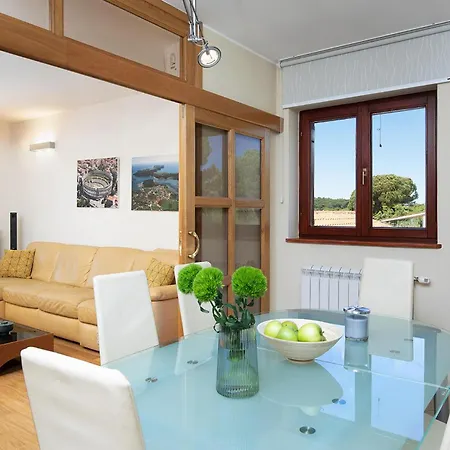 別荘 Zuccon プーラ